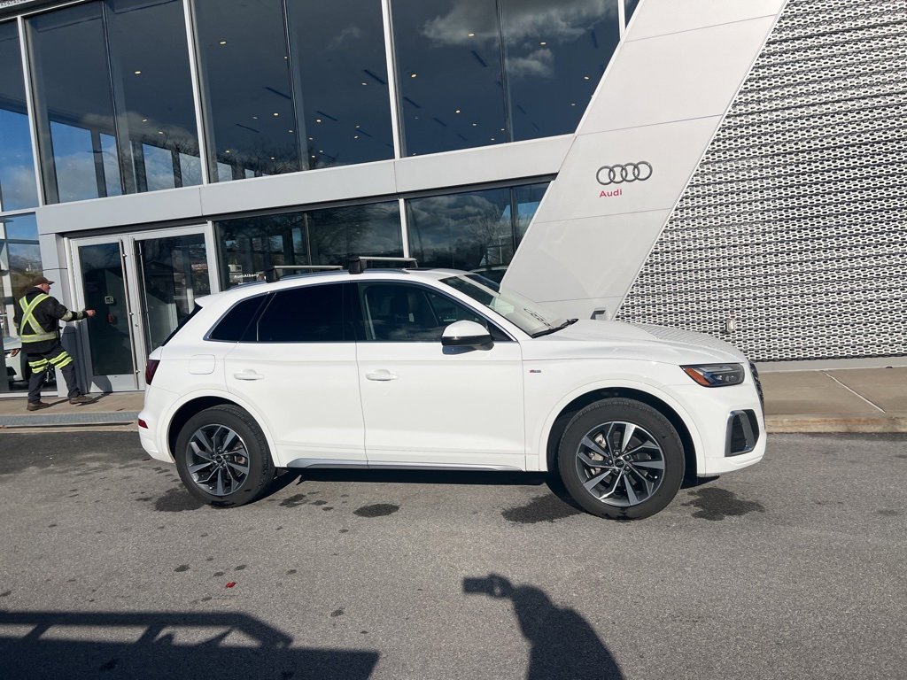 Used 2023 Audi Q5 2.0T Premium Plus w/ Premium Plus Package image 13