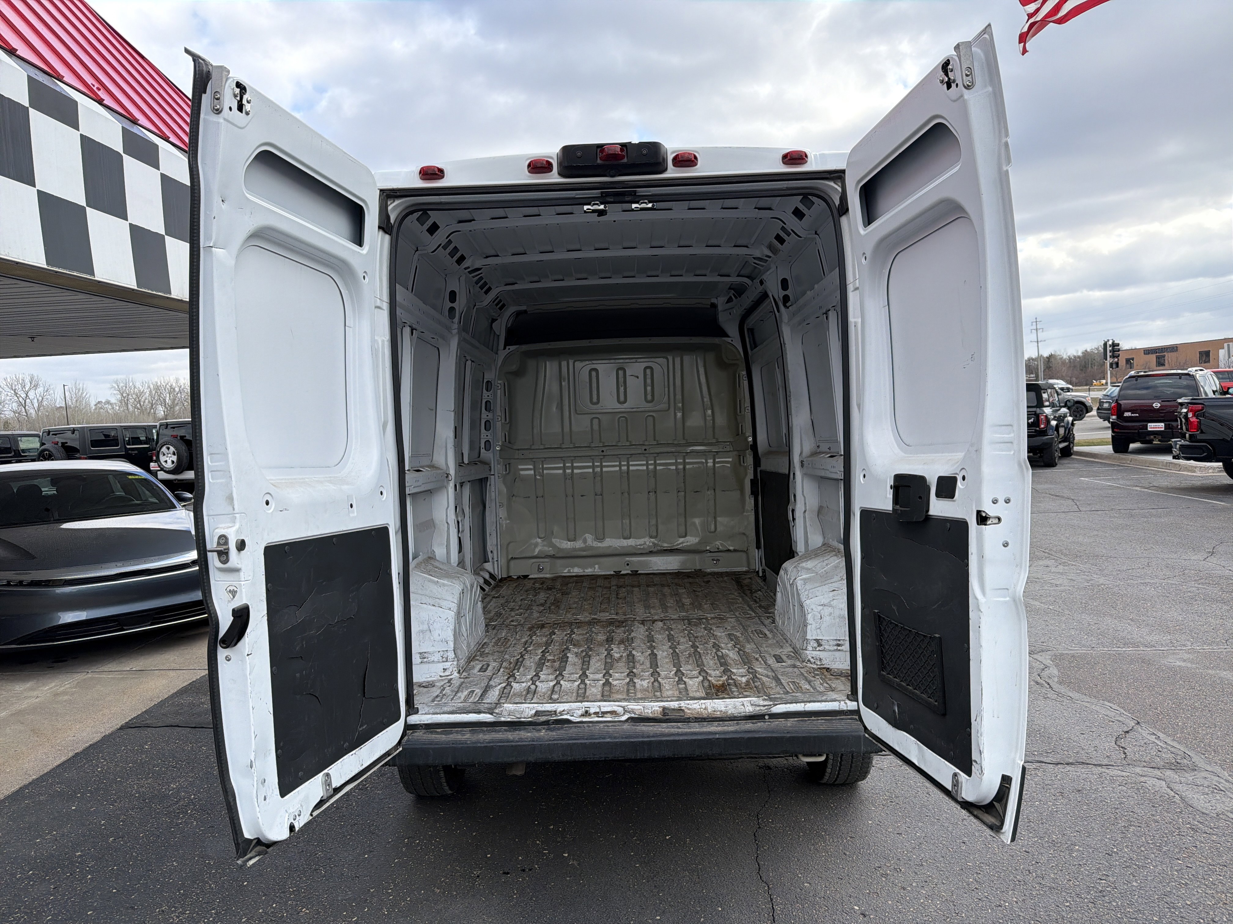 Used 2021 RAM ProMaster 1500 w/ Convenience Group image 3