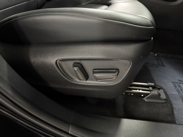 Used 2022 Toyota Highlander XLE image 26