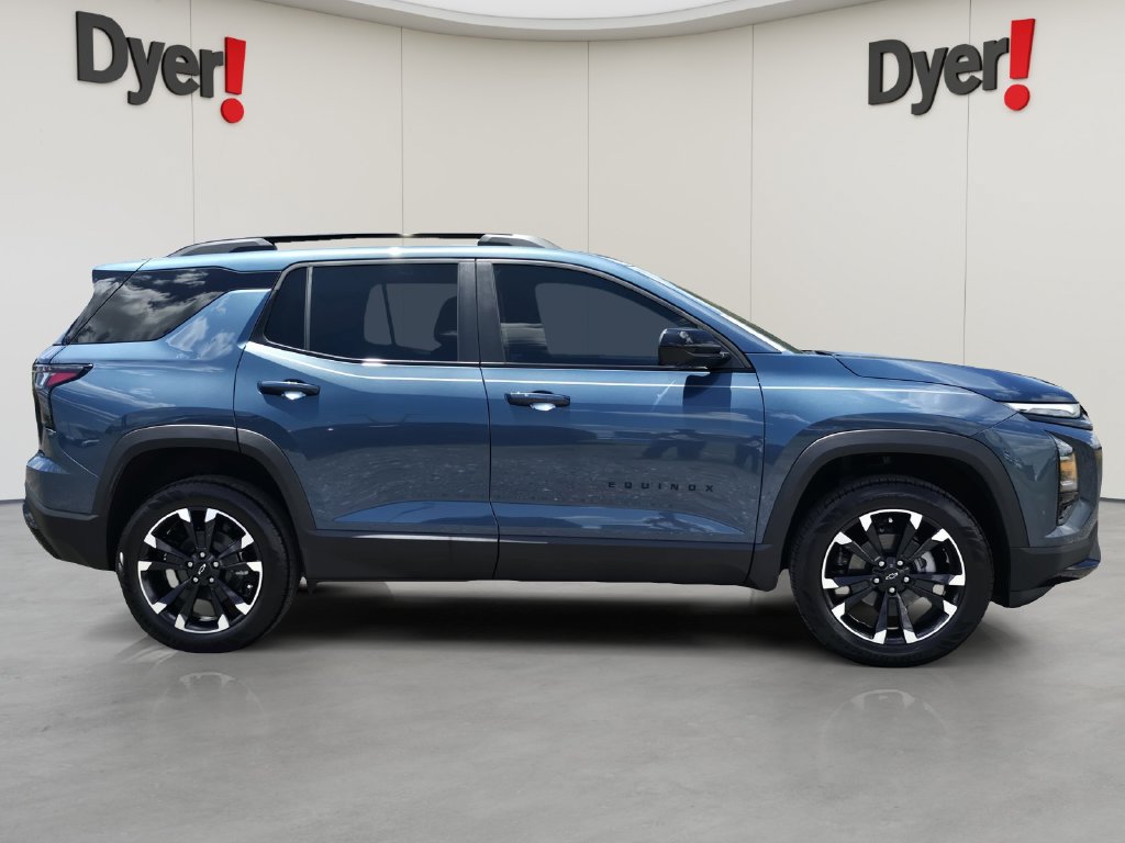 Used 2026 Chevrolet Equinox RS w/ Convenience Package III FWD image 2