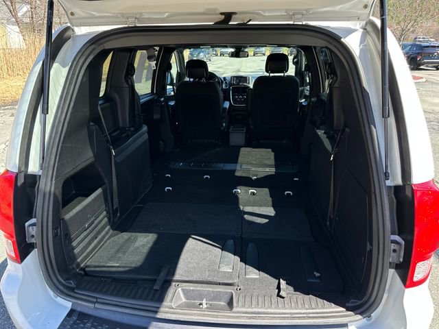 Used 2019 Dodge Grand Caravan SE image 25