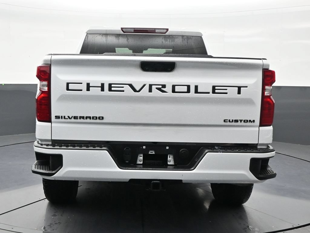 Used 2024 Chevrolet Silverado 1500 Custom w/ Turbomax Blackout Package RWD image 4