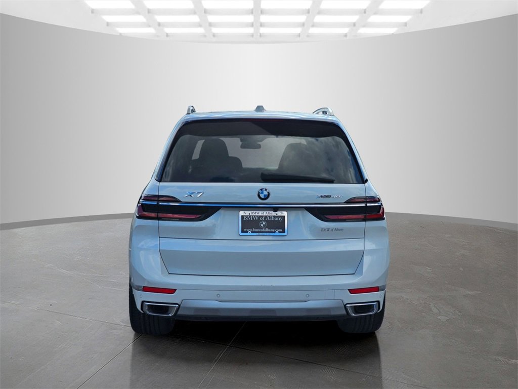 Used 2025 BMW X7 xDrive40i image 5