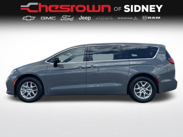 Used 2025 Chrysler Pacifica Select FWD image 7