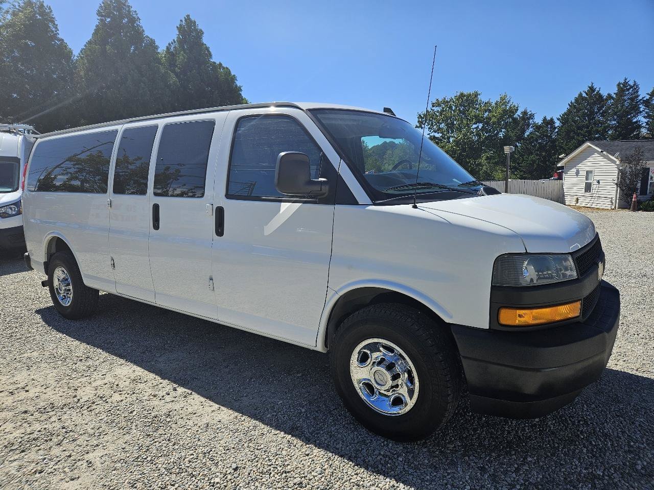 Used 2019 Chevrolet Express 3500 LS RWD image 7