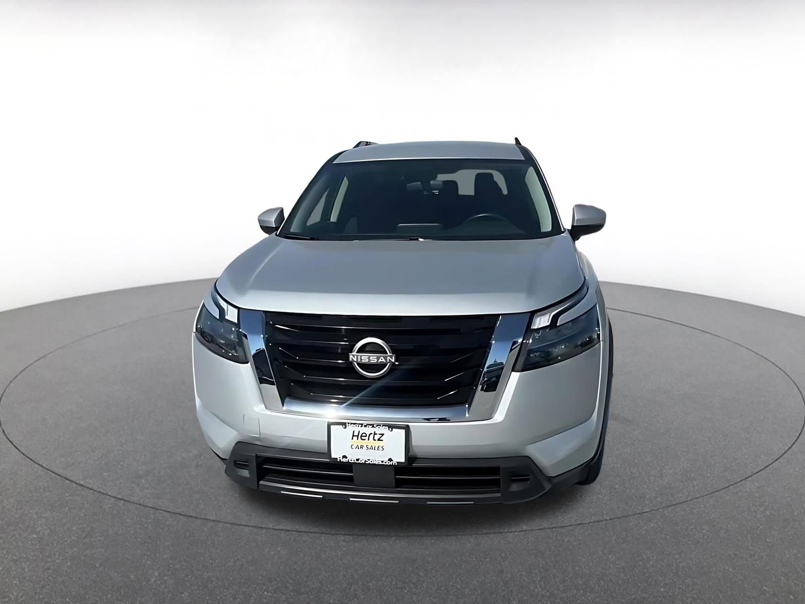 Used 2025 Nissan Pathfinder SV AWD/4WD image 7
