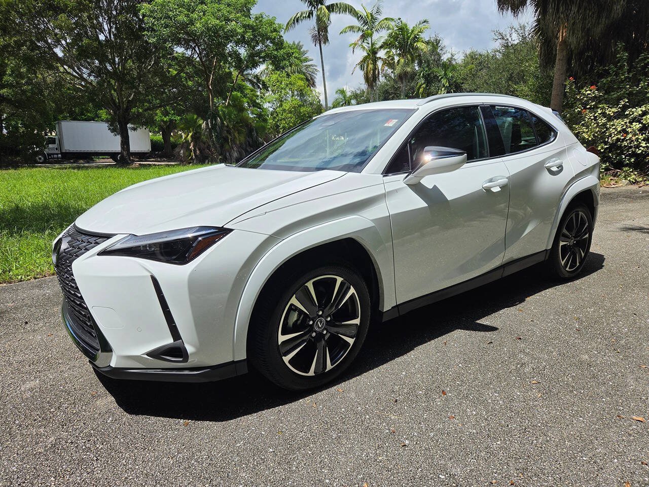 Used 2026 Lexus UX 300h FWD w/ Accessory Package (Z2) image 3
