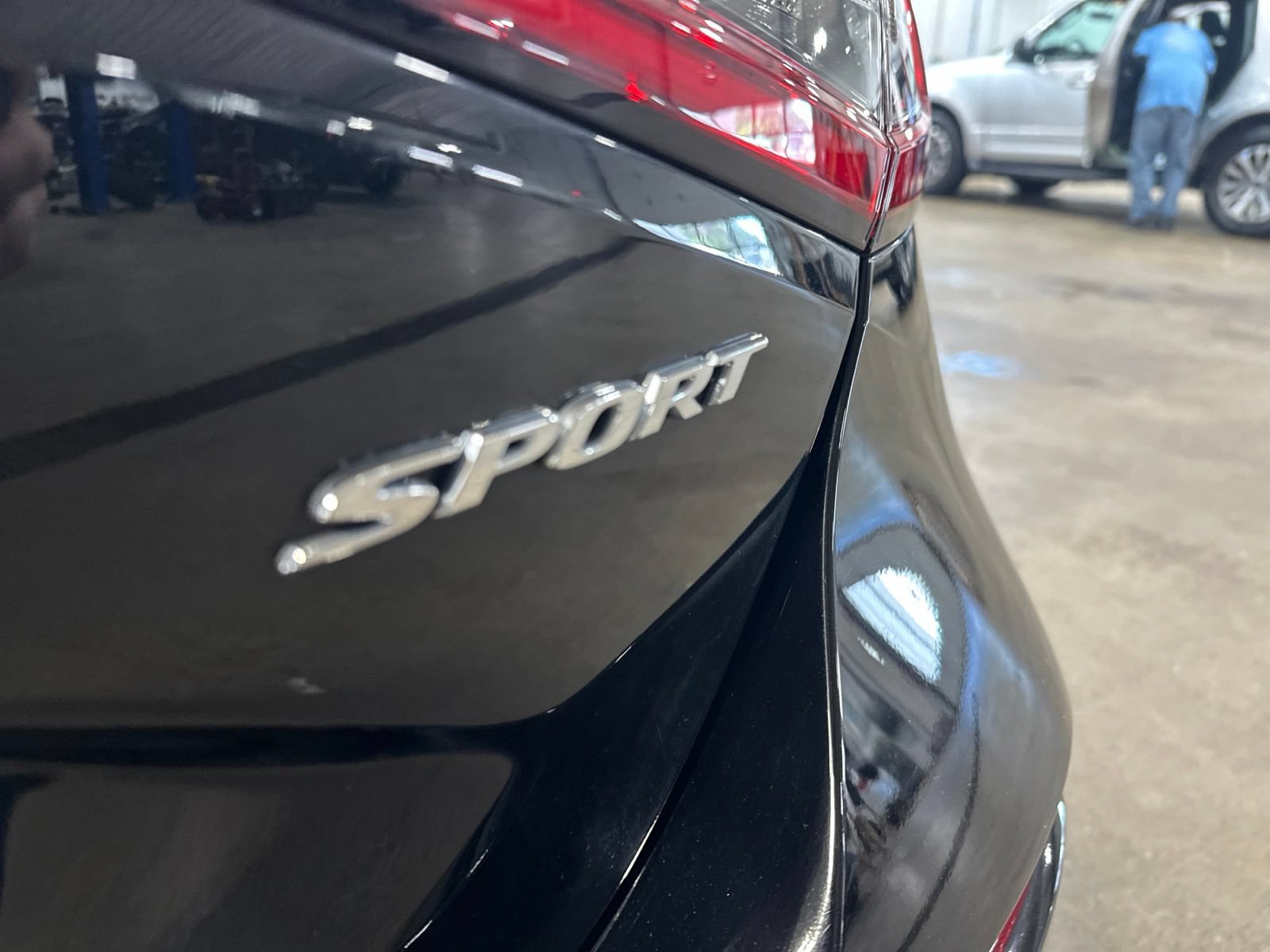 Used 2023 Honda Civic Sport image 6