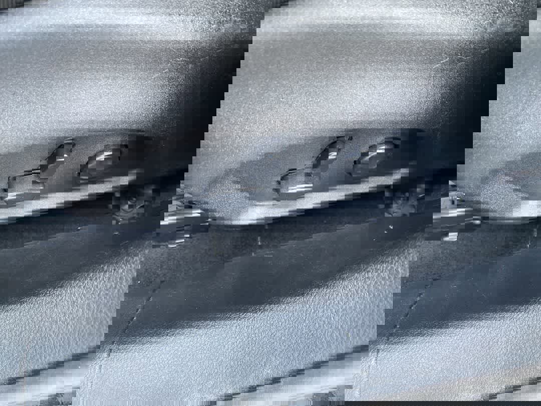 Used 2018 Jeep Compass Limited w/ Navigation Group image 12