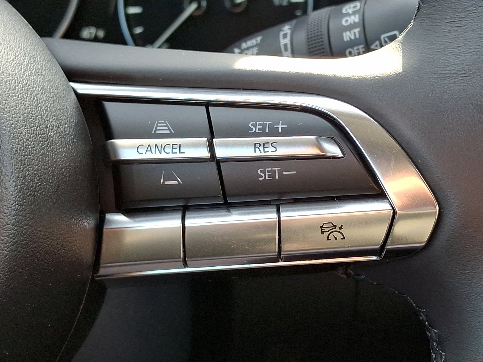 Certified 2025 MAZDA CX-50 AWD 2.5 Hybrid w/ Cargo Package image 23