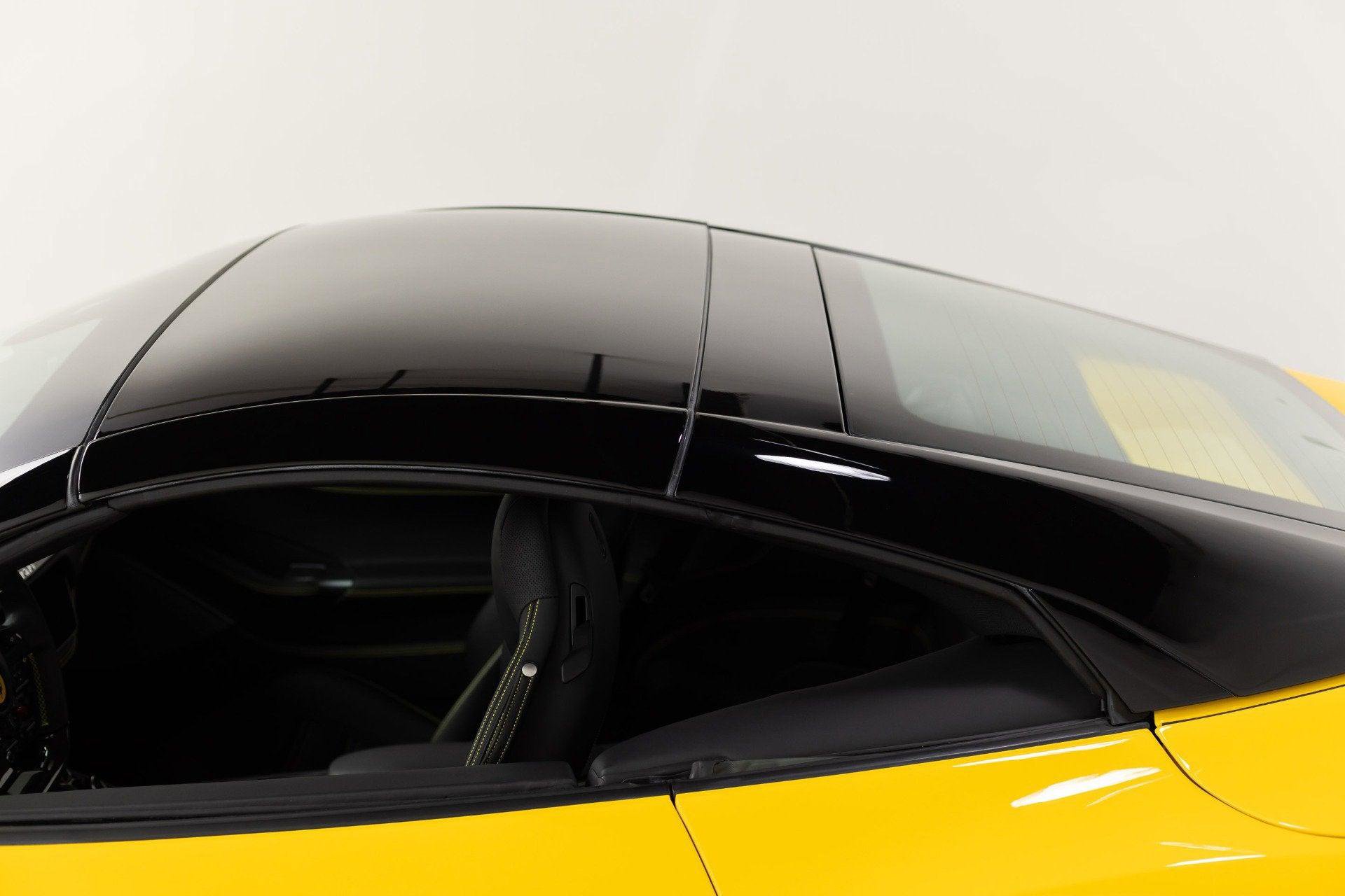 Certified 2020 Ferrari Portofino RWD image 36