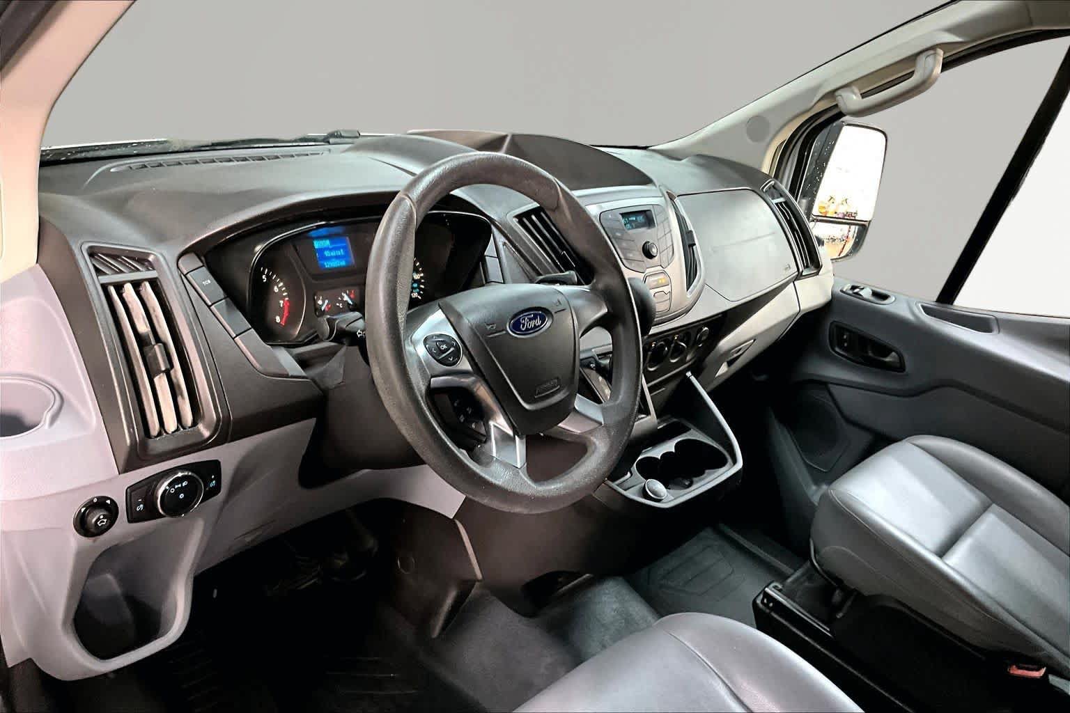 Used 2018 Ford Transit 150 130 Low Roof RWD image 18