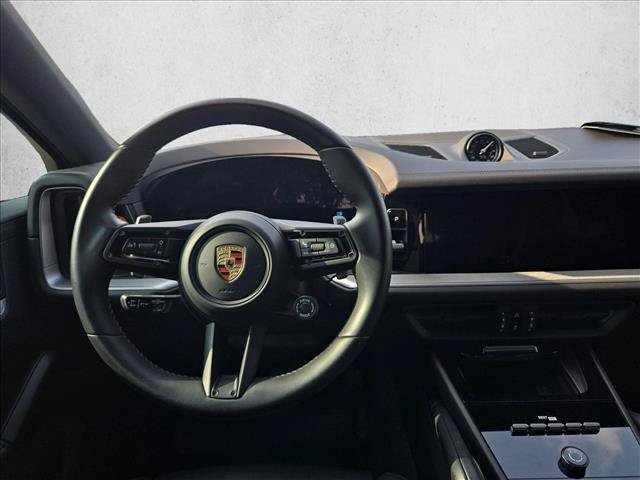 Used 2024 Porsche Cayenne Coupe AWD/4WD image 19