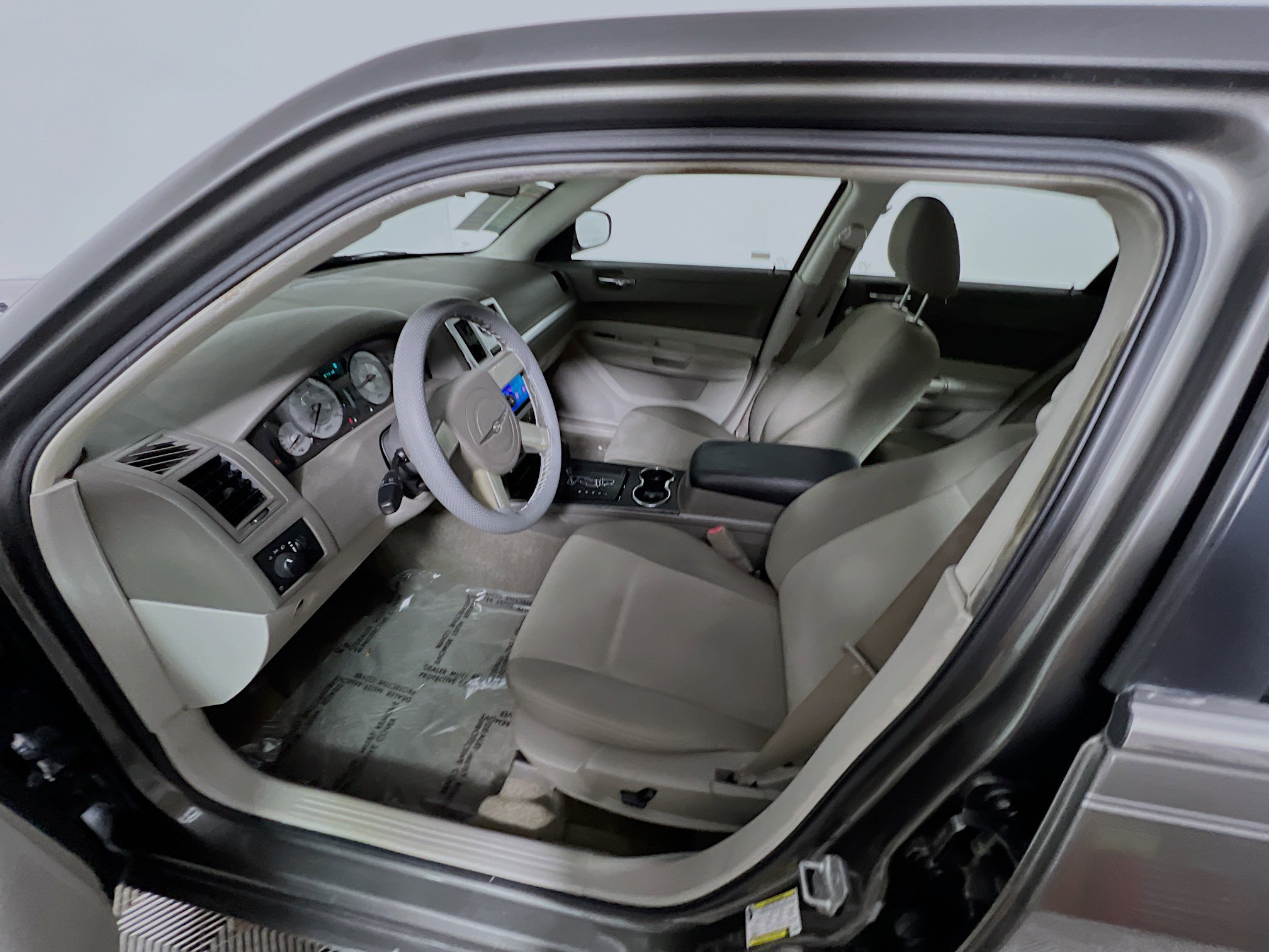 Used 2008 Chrysler 300 LX image 15