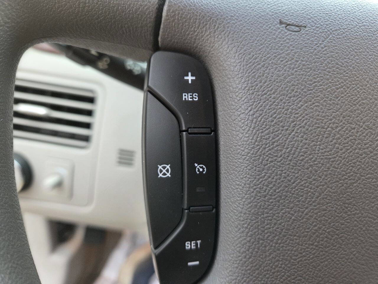 Used 2007 Buick Lucerne CX w/ Driver Confidence Package image 25