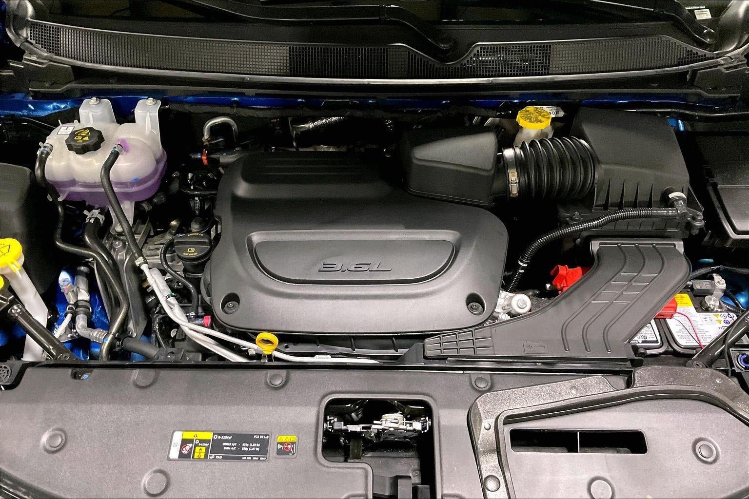 New 2027 Chrysler Pacifica Limited AWD/4WD image 10