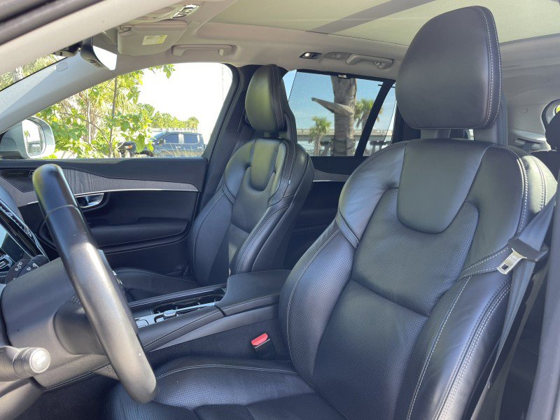 Used 2022 Volvo XC90 T8 Inscription image 2