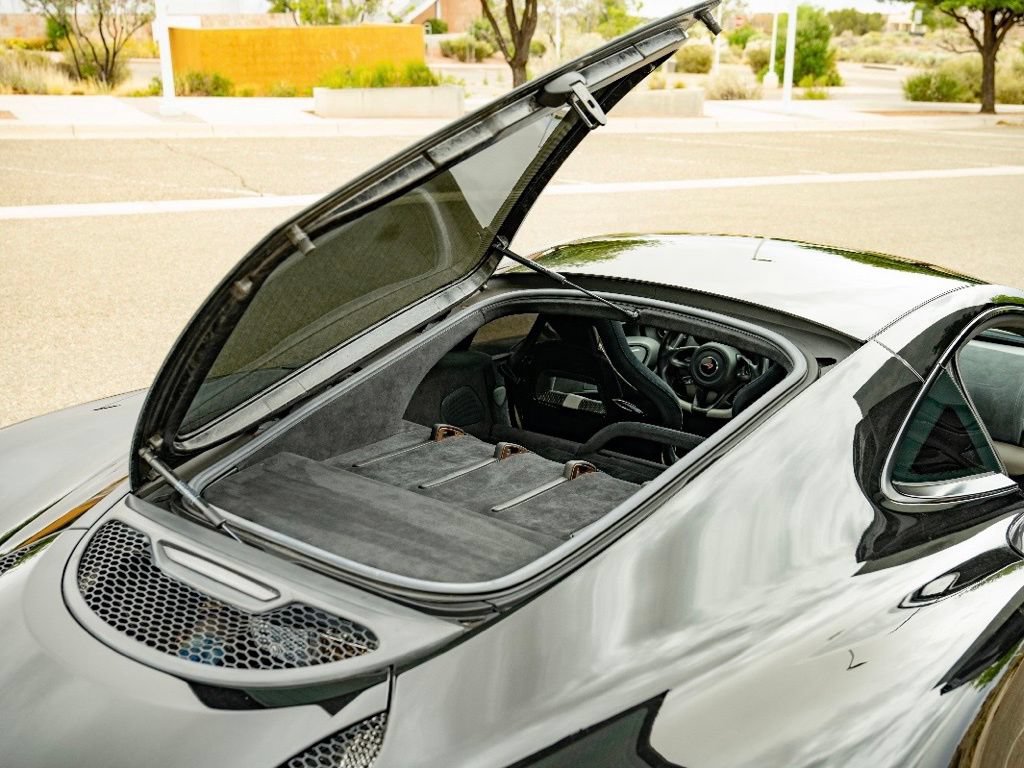 Used 2017 McLaren 570S RWD image 33