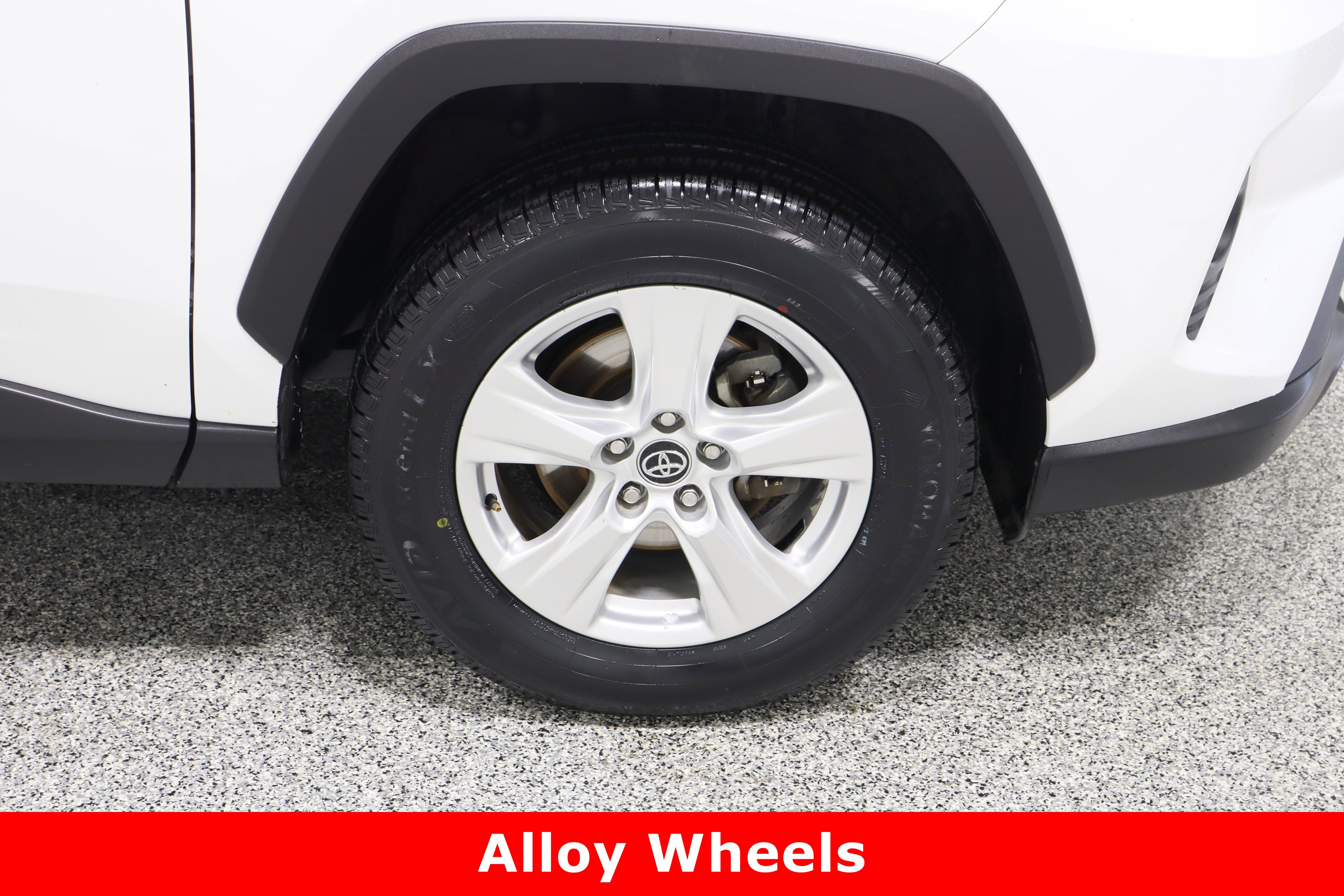 Used 2021 Toyota RAV4 XLE image 5