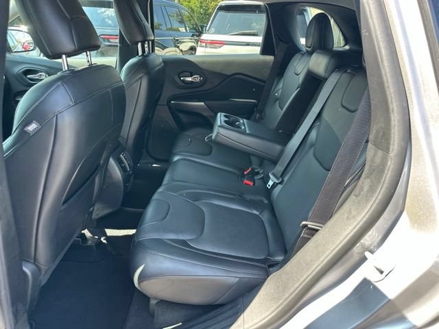 Used 2020 Jeep Cherokee Limited w/ Luxury Group AWD/4WD image 30