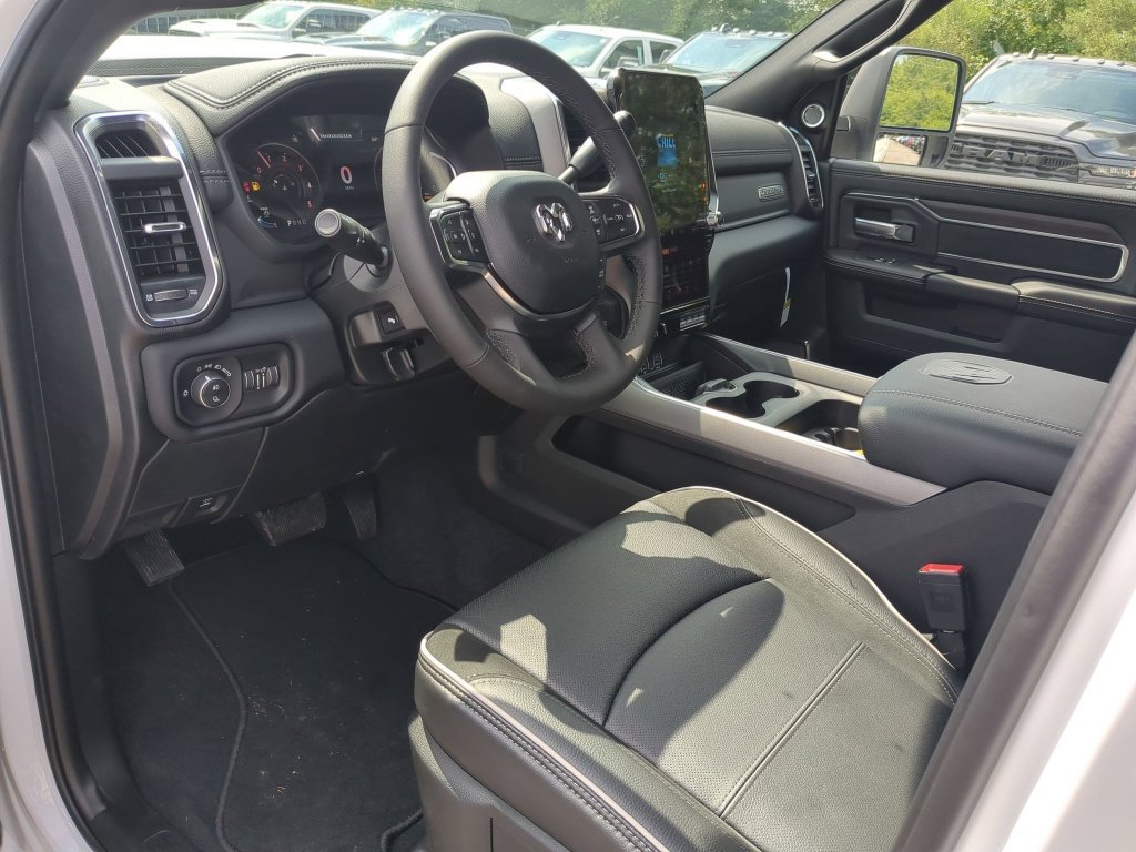 New 2026 RAM 2500 Laramie w/ Night Edition AWD/4WD image 17
