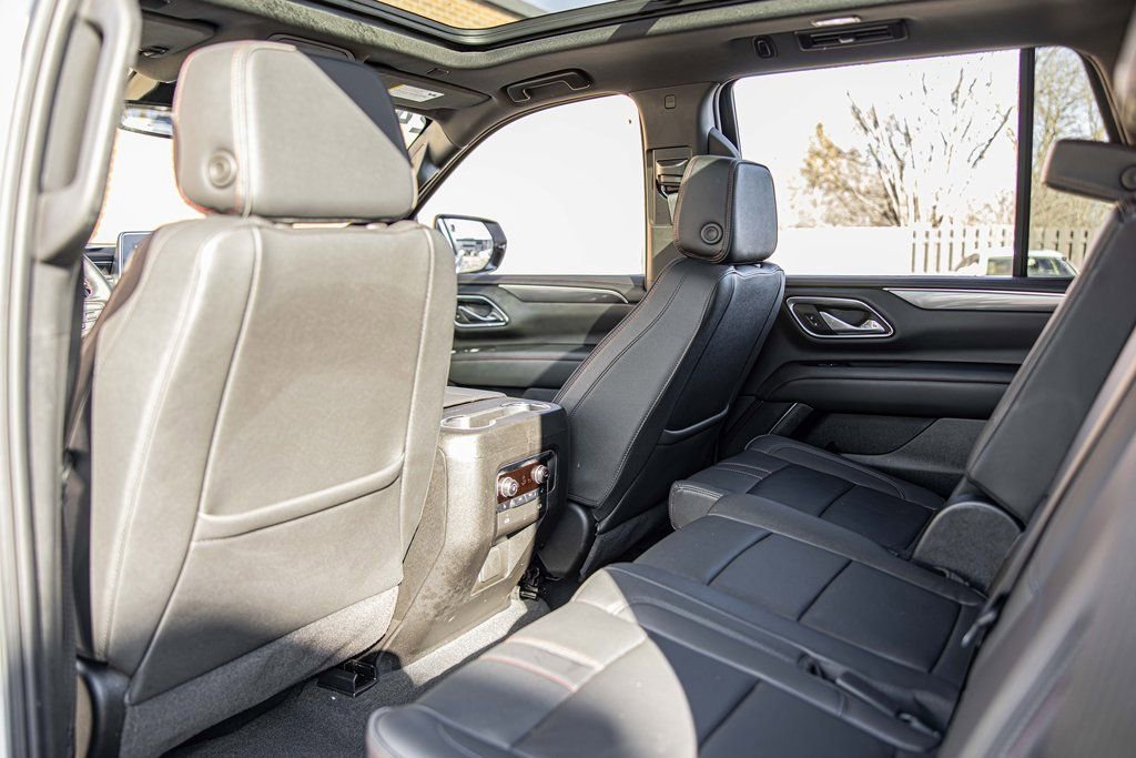 Used 2024 Chevrolet Tahoe RST w/ Luxury Package AWD/4WD image 36