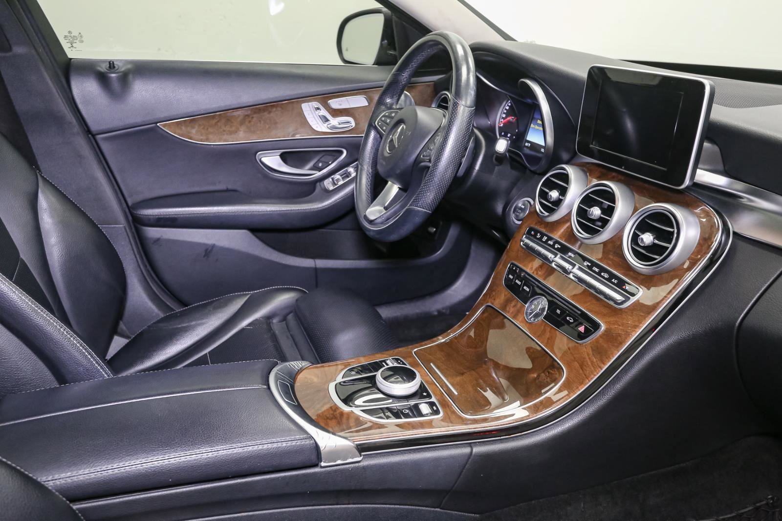 Used 2017 Mercedes-Benz C 300 4MATIC Sedan image 19