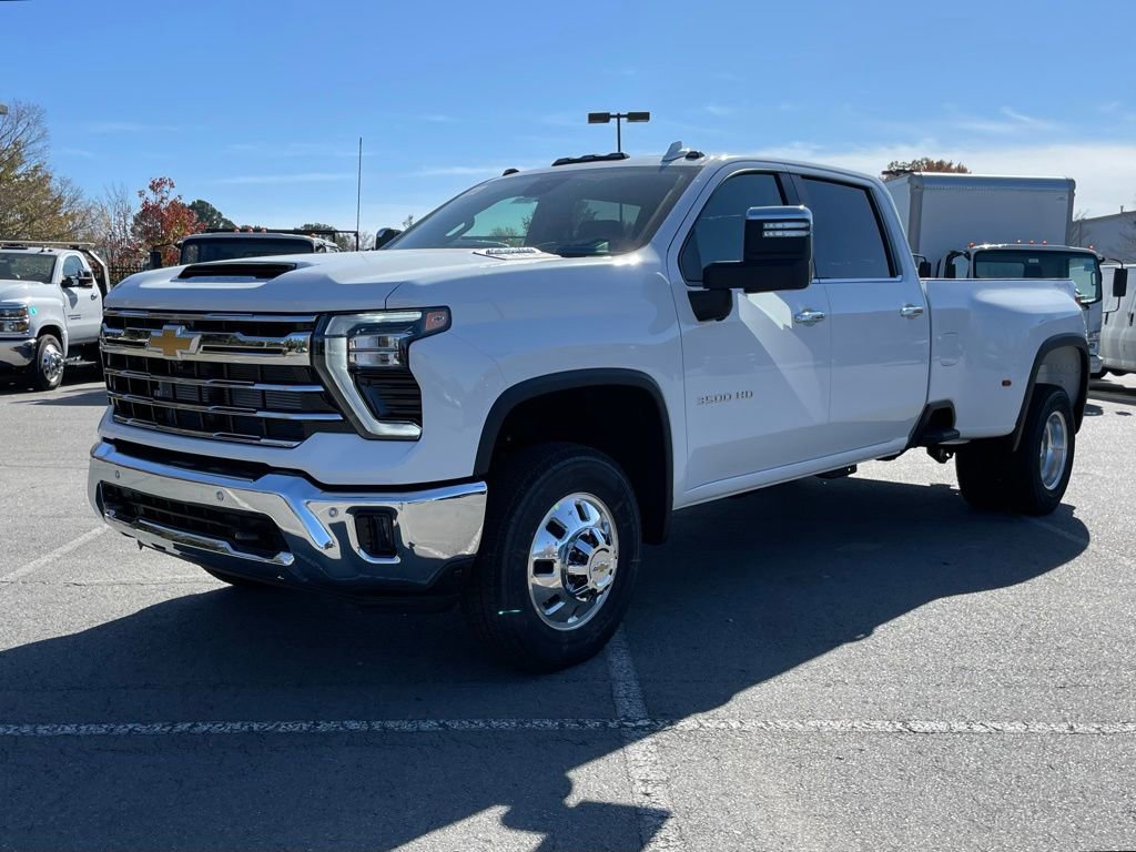 New 2026 Chevrolet Silverado 3500 LTZ w/ LTZ Convenience Package image 3