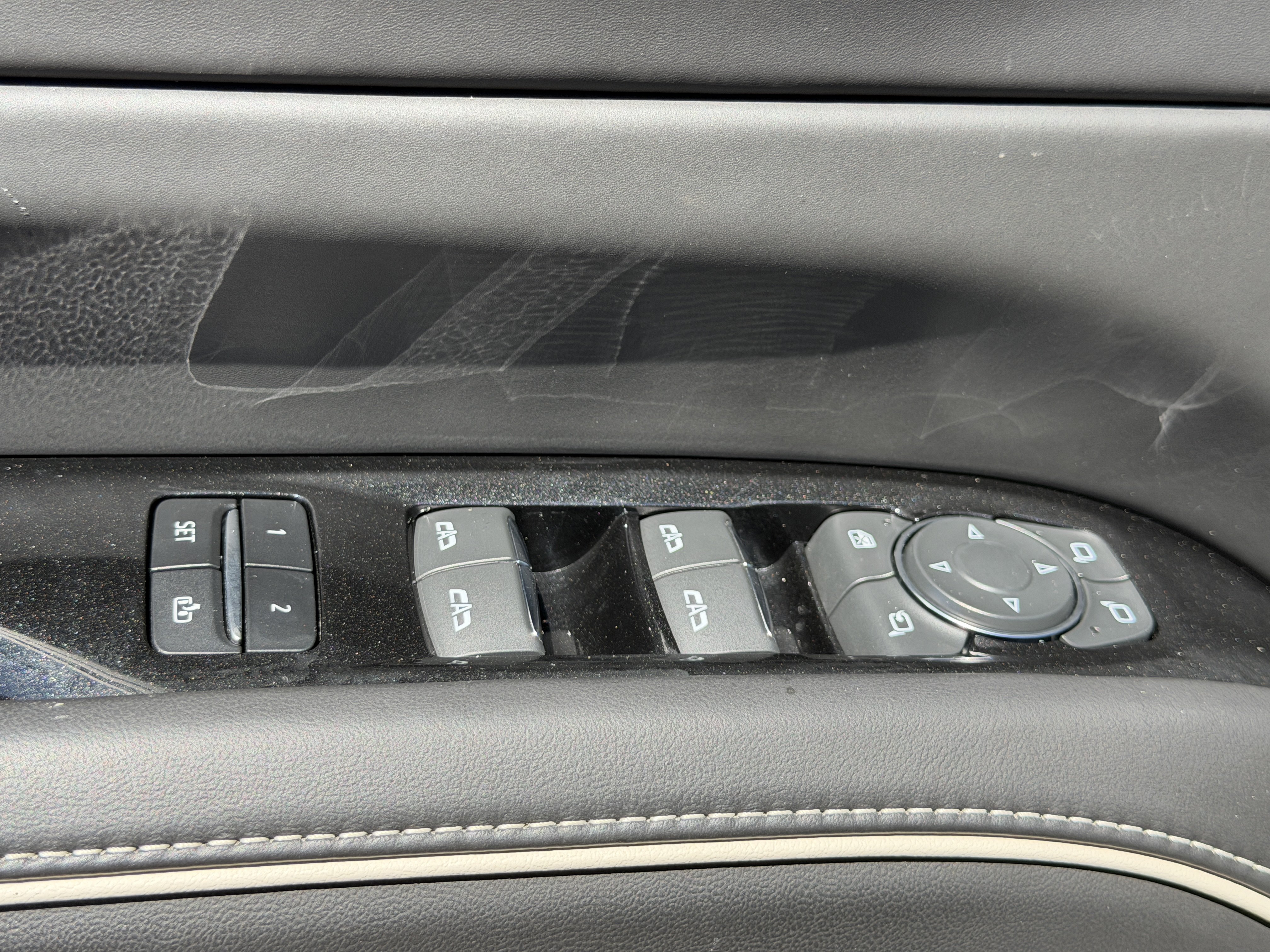 Certified 2022 Cadillac Escalade Premium Luxury Platinum w/ LPO, Radiant Package AWD/4WD image 13
