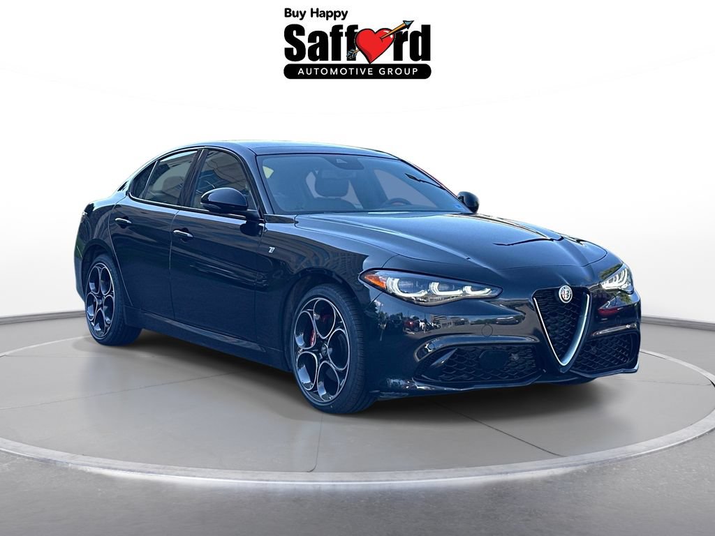 Used 2024 Alfa Romeo Giulia Ti AWD/4WD image 10