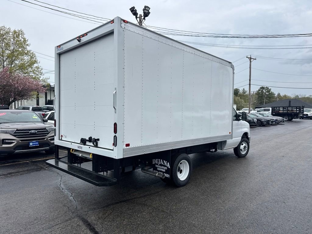 New 2027 Ford E-450 and Econoline 450 Super Duty RWD image 5