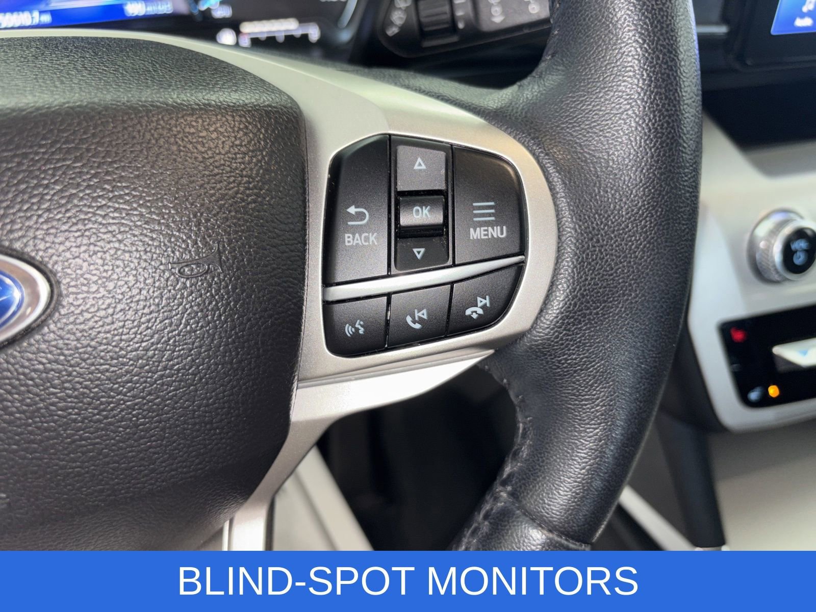 Used 2022 Ford Explorer XLT w/ Equipment Group 202A AWD/4WD image 22