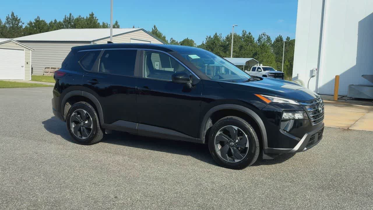 Used 2025 Nissan Rogue SV FWD video 2