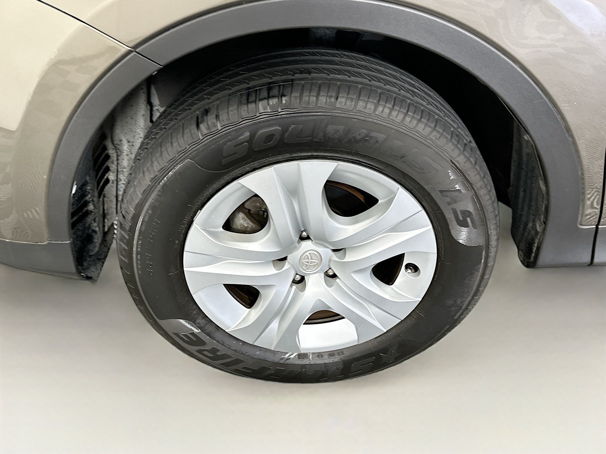 Used 2013 Toyota RAV4 LE FWD image 11