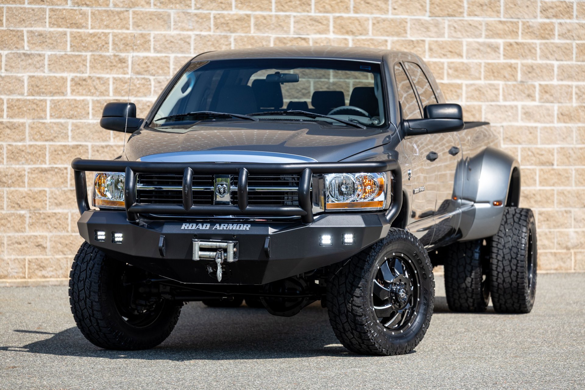Used 2006 Dodge Ram 3500 Truck SLT AWD/4WD image 2