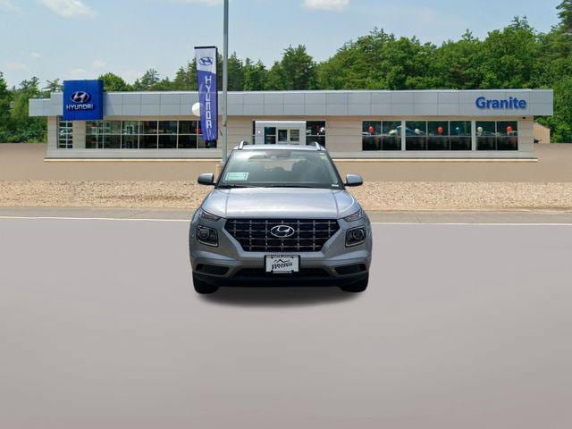 New 2026 Hyundai Venue SEL FWD image 3