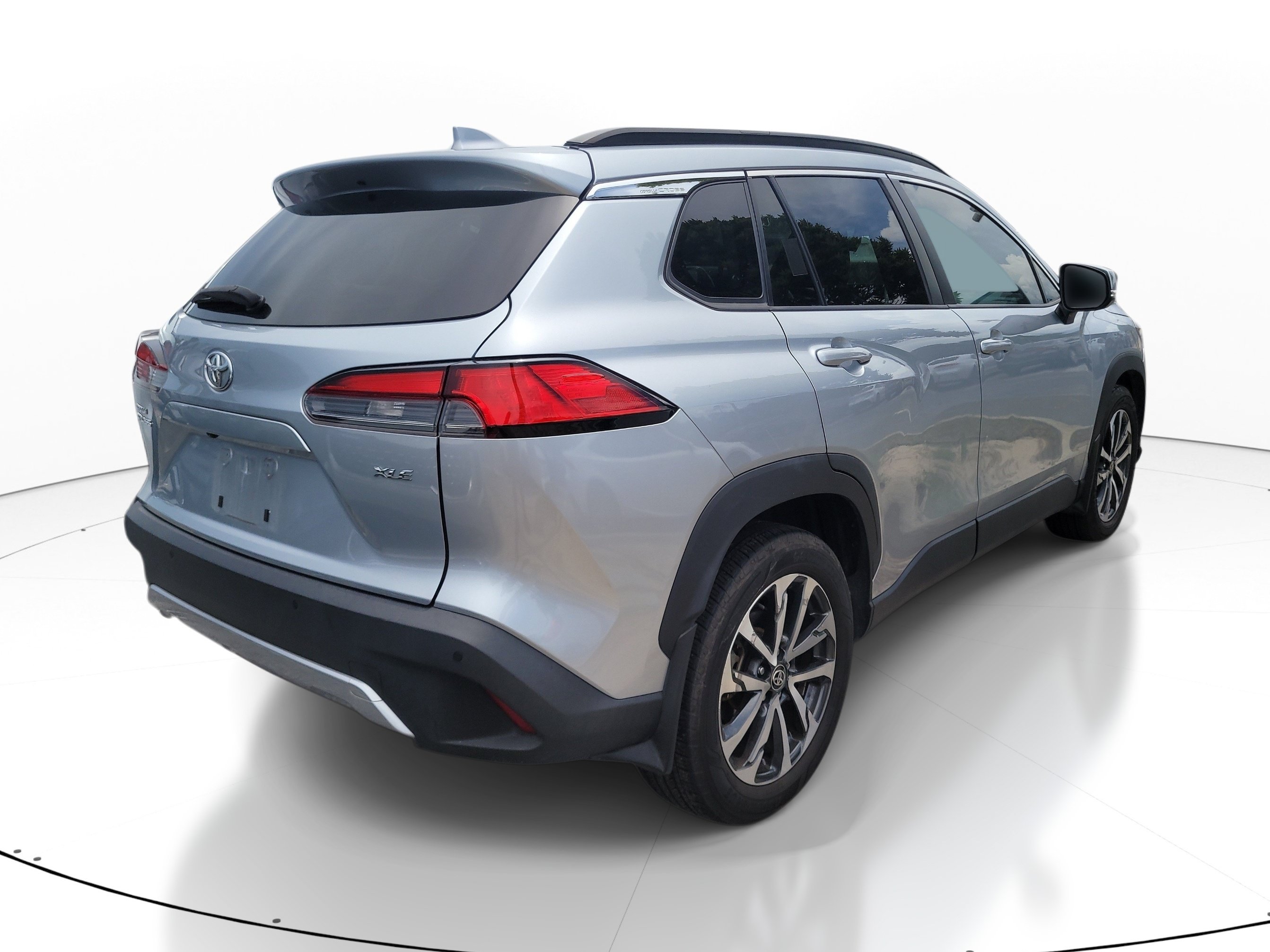 Certified 2023 Toyota Corolla Cross XLE w/ Convenience Package FWD image 7