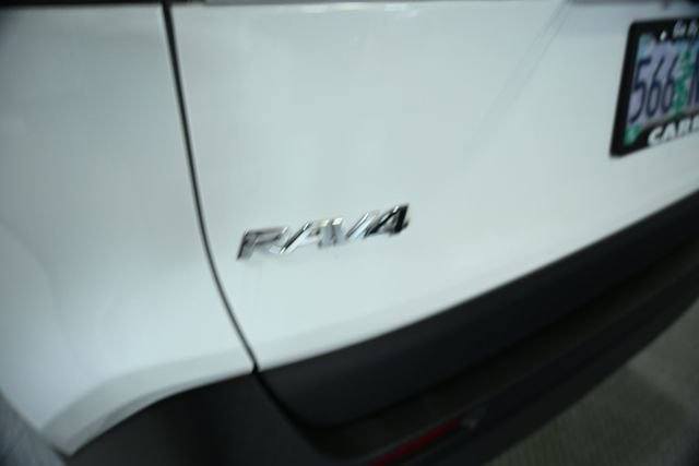 Used 2022 Toyota RAV4 LE image 14