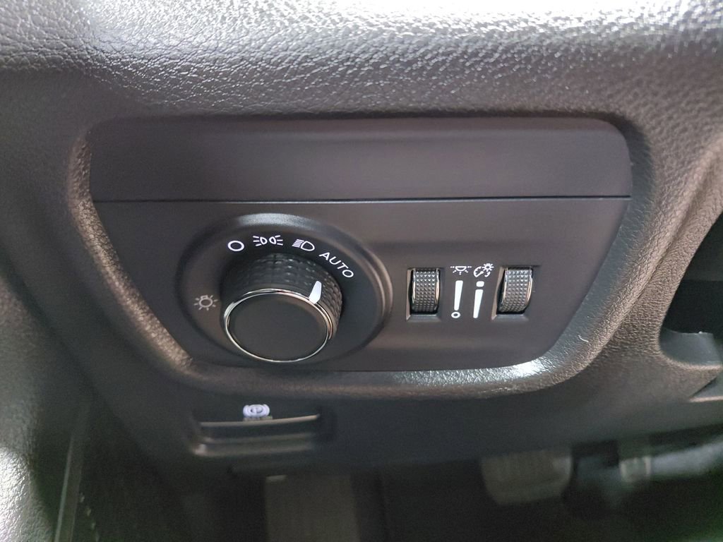 Used 2024 Jeep Grand Cherokee L Laredo AWD/4WD image 35