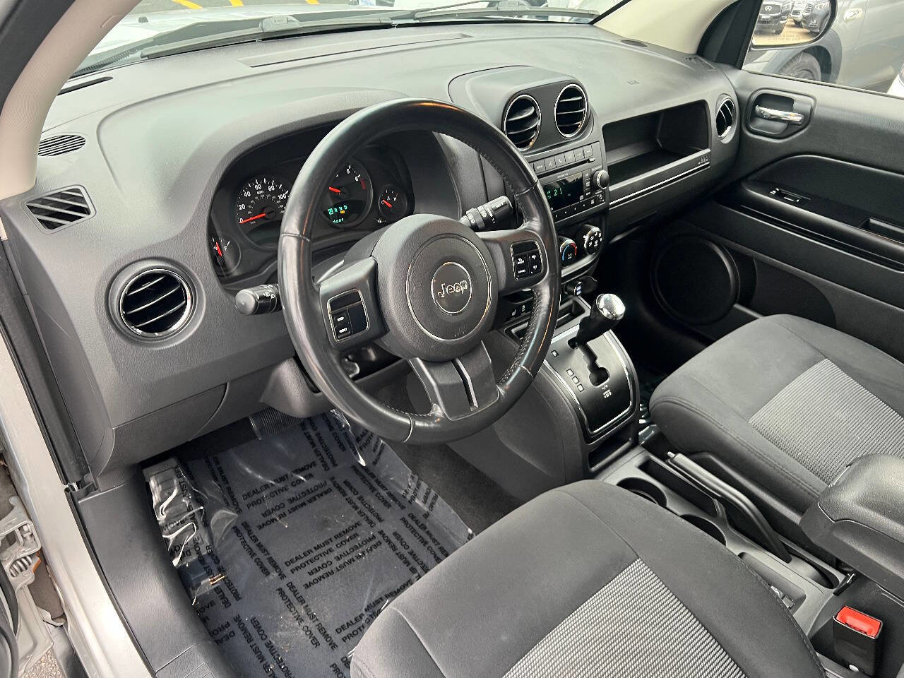 Used 2011 Jeep Compass Latitude AWD/4WD image 17