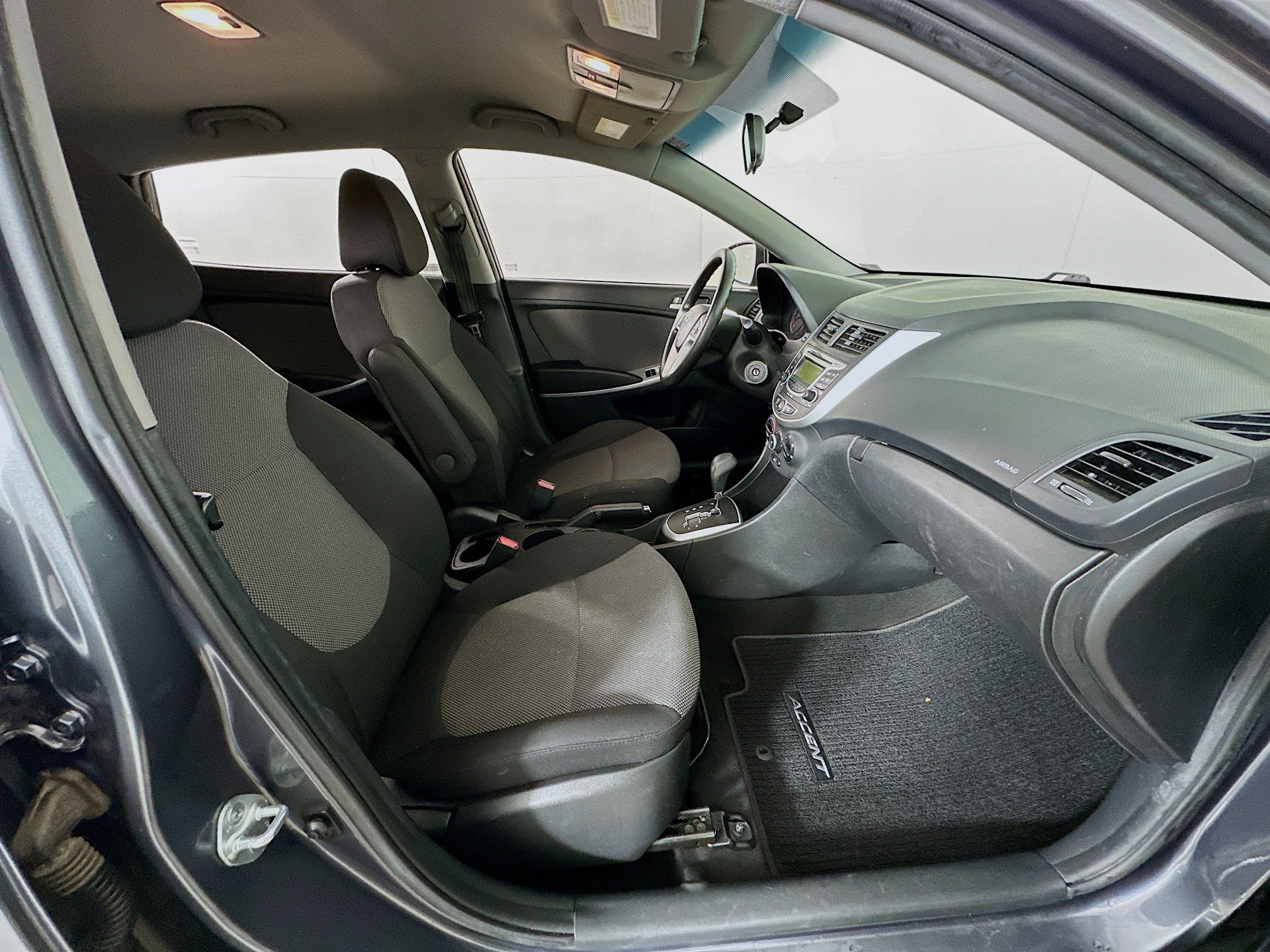 Used 2013 Hyundai Accent GS image 28