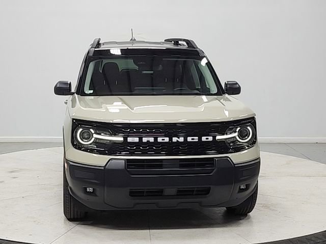 Used 2025 Ford Bronco Sport Outer Banks AWD/4WD image 2