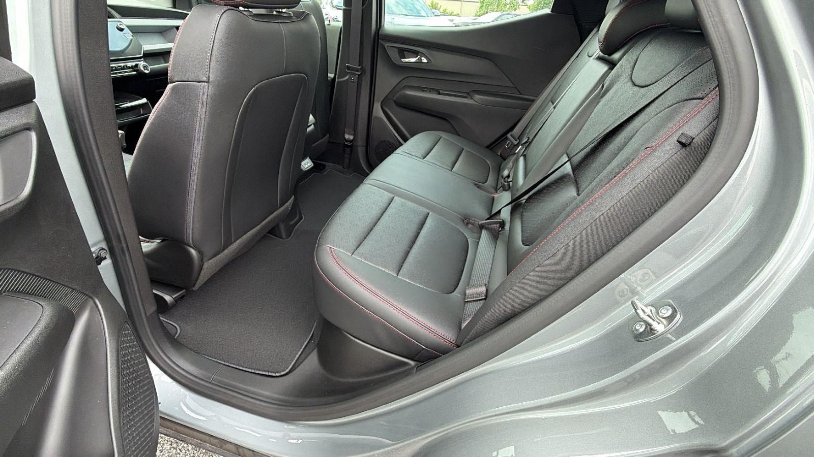 New 2027 Chevrolet Bolt RS w/ Technology Package FWD image 17