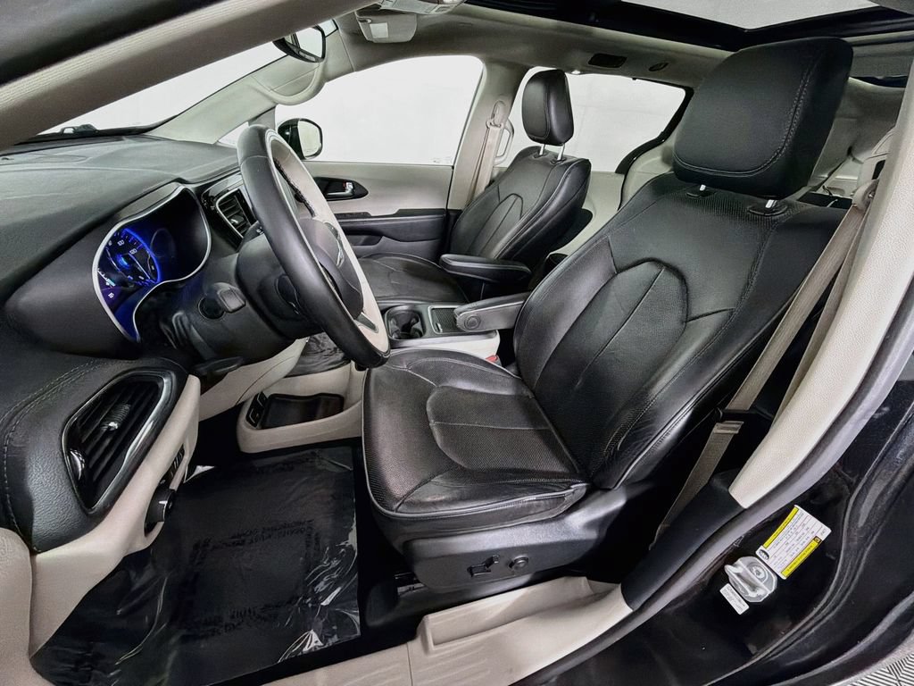 Used 2020 Chrysler Pacifica Limited w/ Advanced Safetytec Group FWD image 21