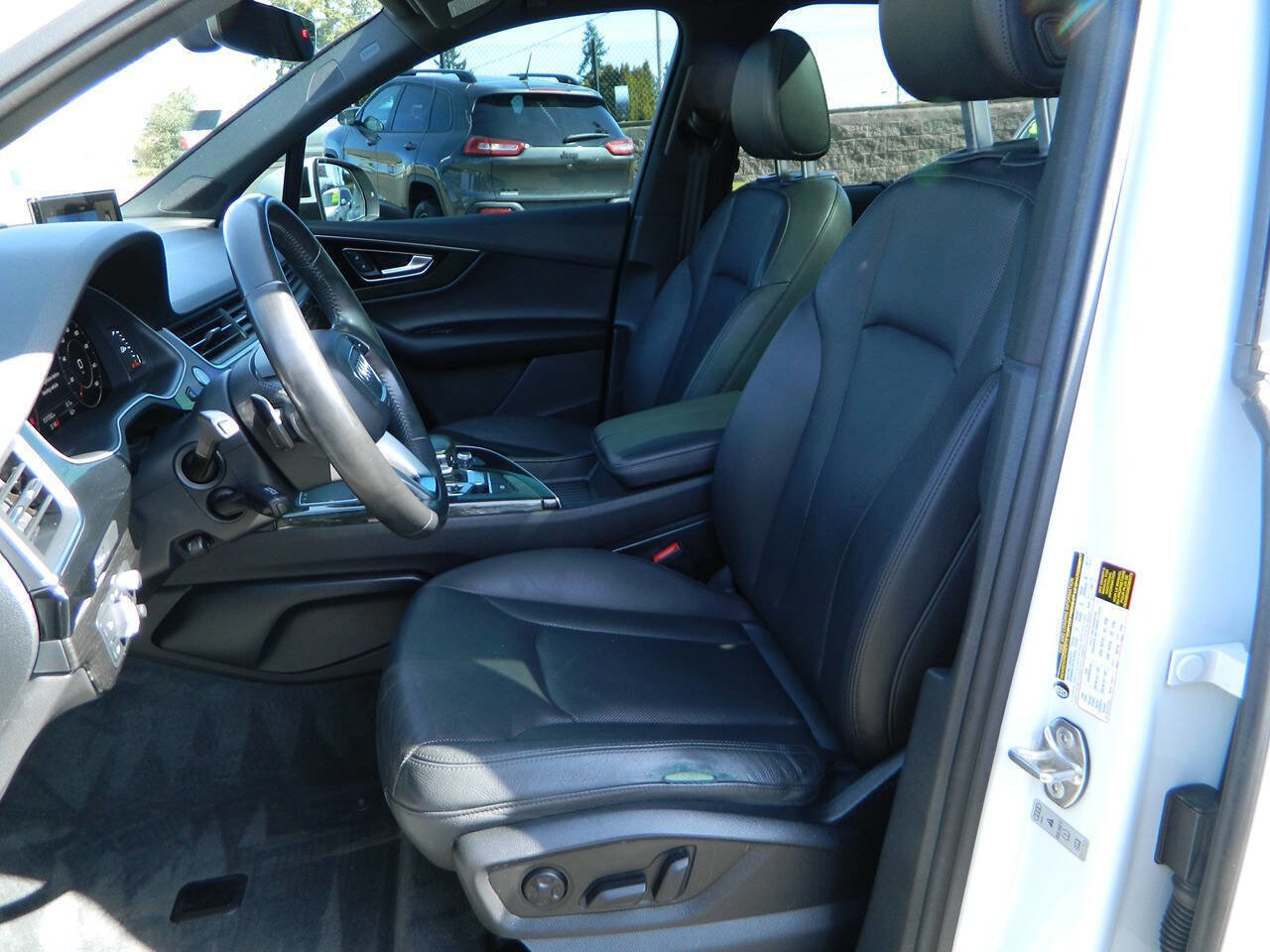 Used 2017 Audi Q7 3.0T Prestige AWD/4WD image 12