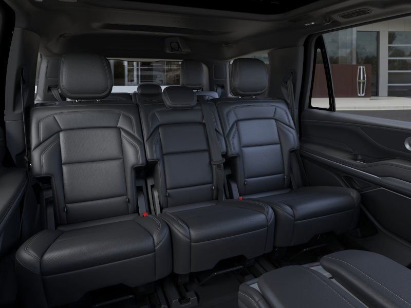 New 2025 Lincoln Navigator Reserve w/ Jet Appearance Package image 12