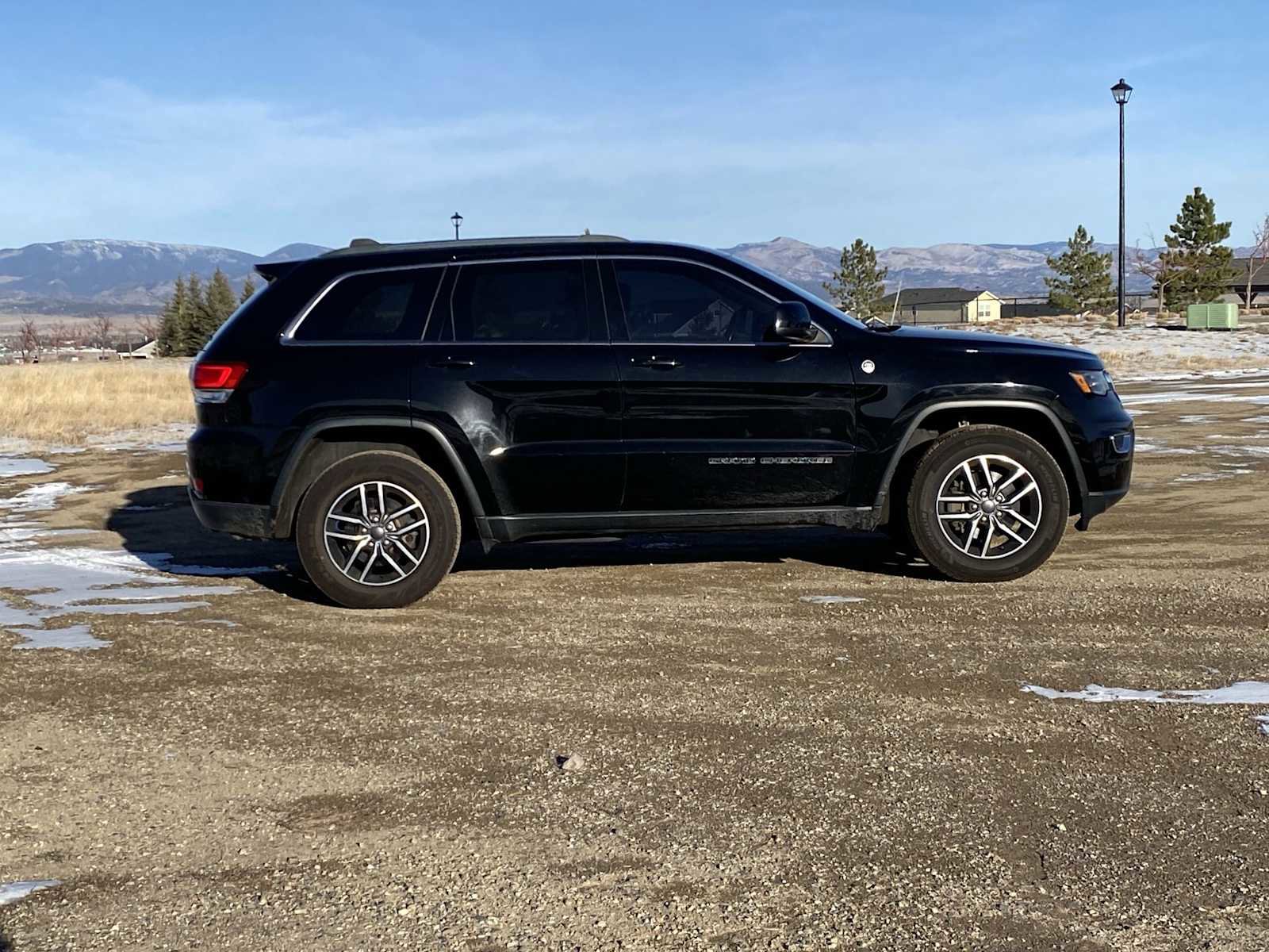 Certified 2020 Jeep Grand Cherokee Laredo w/ Quick Order Package 2BN North image 21