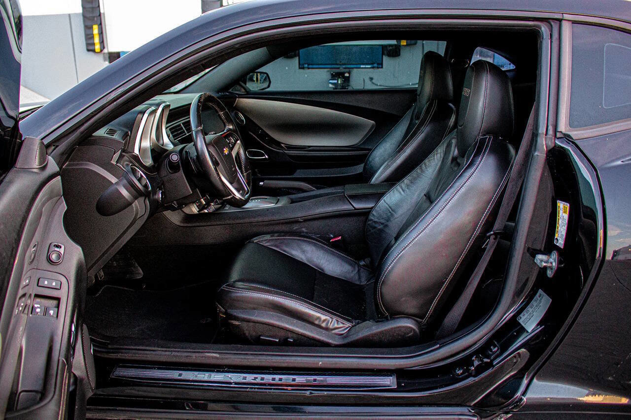 Used 2013 Chevrolet Camaro SS w/ RS Package RWD image 17