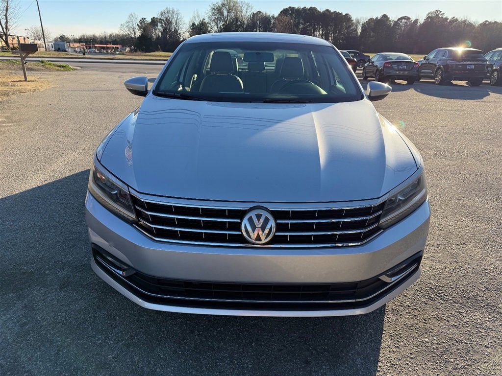 Used 2017 Volkswagen Passat 1.8T SE w/ SE Lighting Package FWD image 8