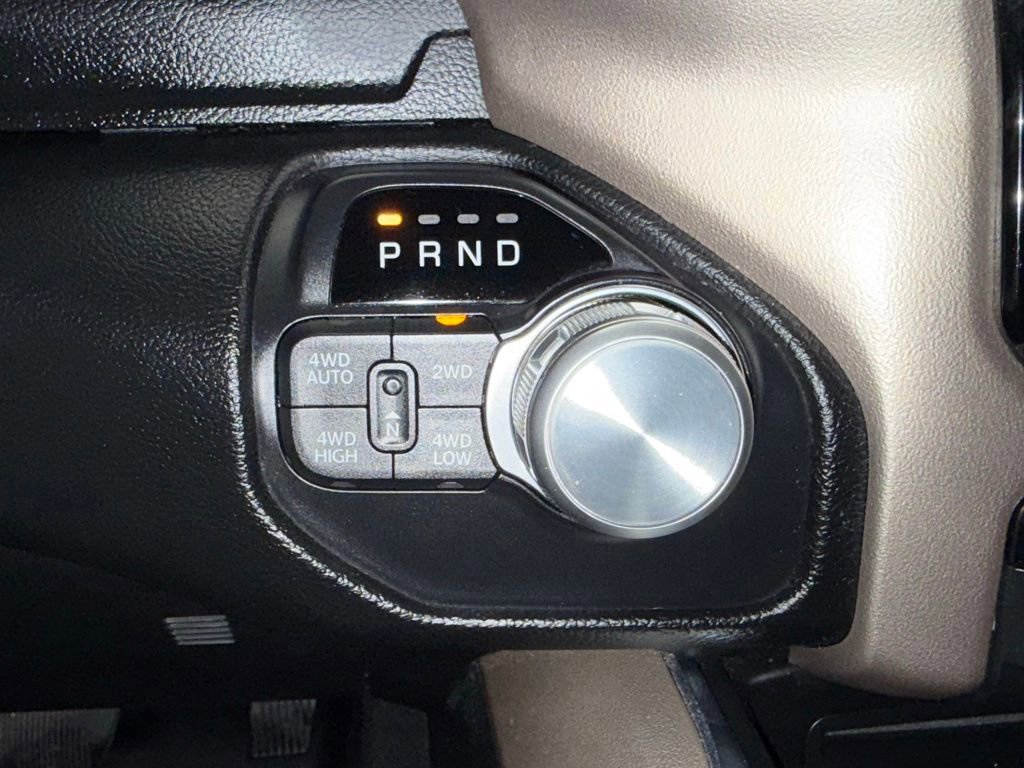 Used 2019 RAM 1500 Laramie image 29